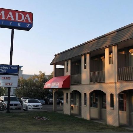 Ramada Limited Calgary Hotel Buitenkant foto
