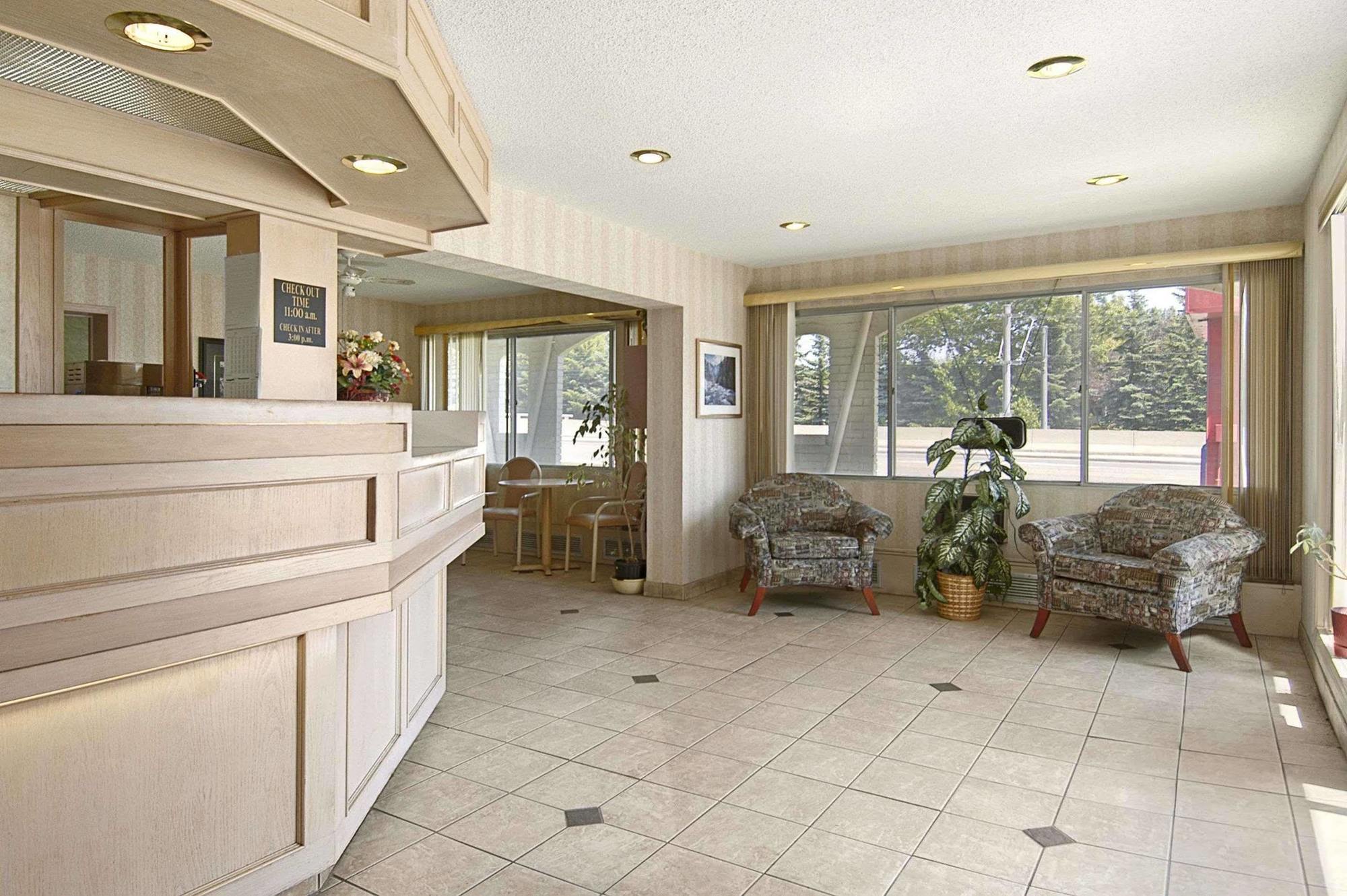 Ramada Limited Calgary Hotel Buitenkant foto